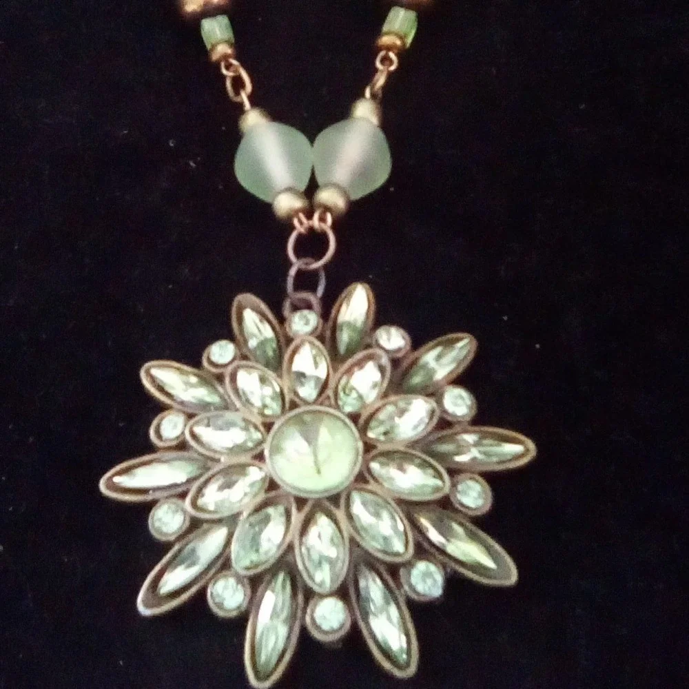 Vintage Style Green Starburst Pendant Beaded Necklace Antique Bronze Boho